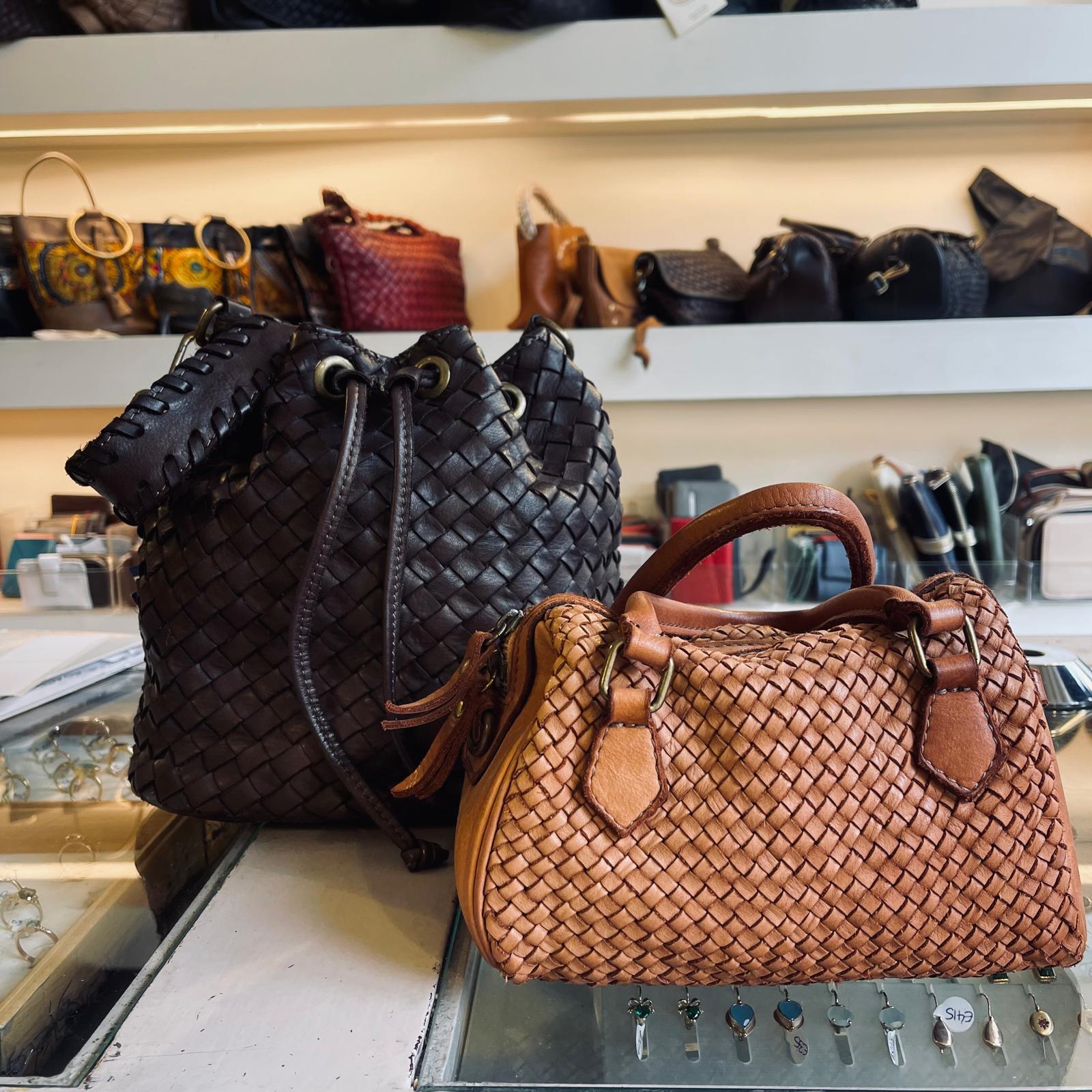 תיקים קלועים - Woven Leather Bags