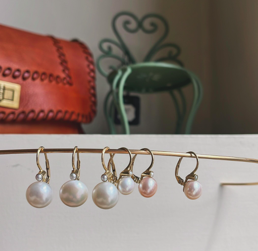 עגילי פנינים - Pearl Earrings